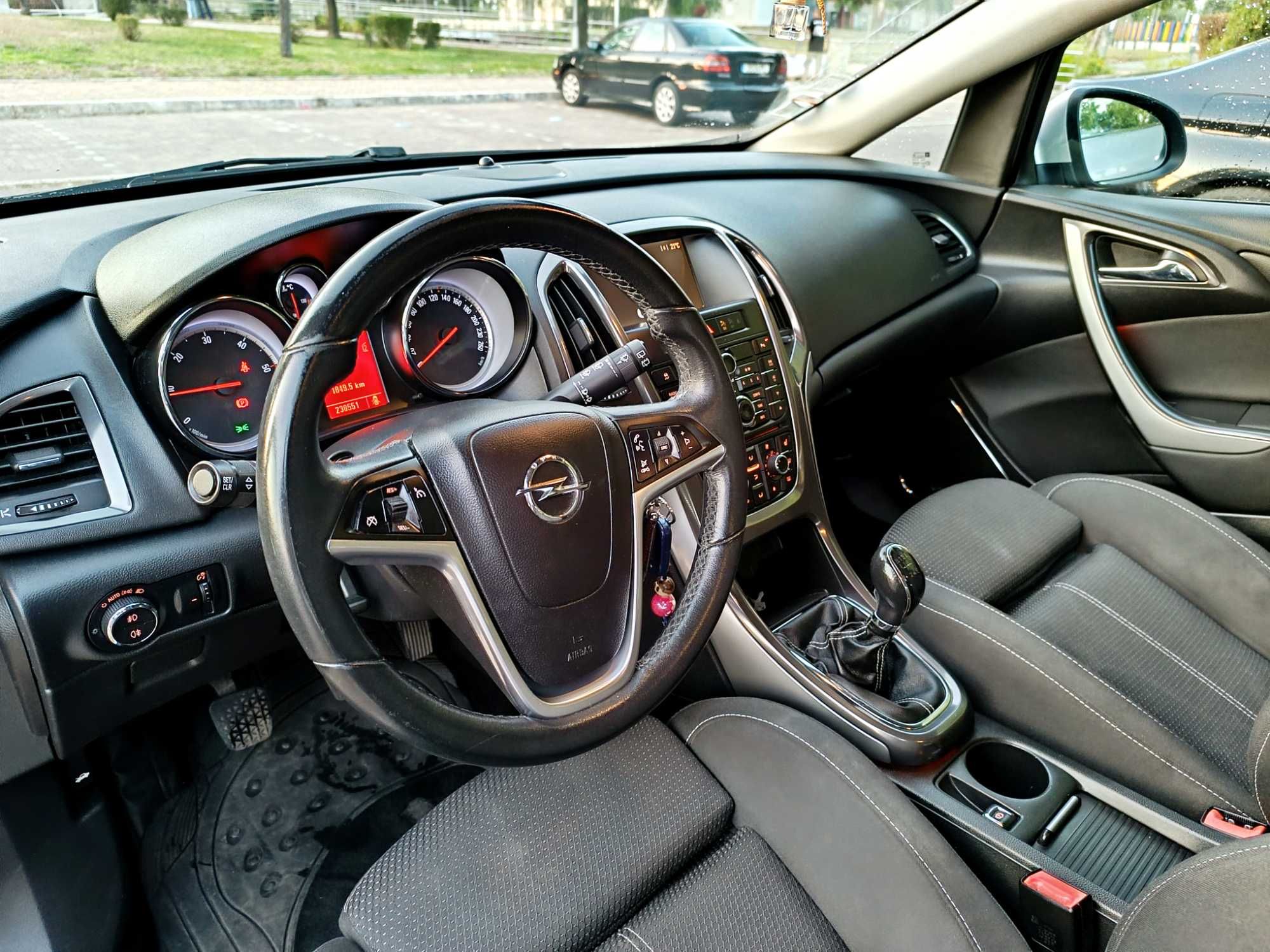 Opel Astra J Sports Tourer Cosmo 1.7 CDti 125Cv