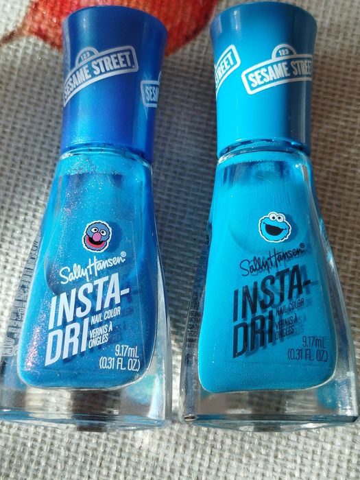 Sally Hansen lakier do paznokci 2 sztuki niebieski