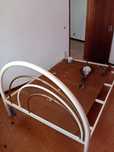 Cama de casal em ferro