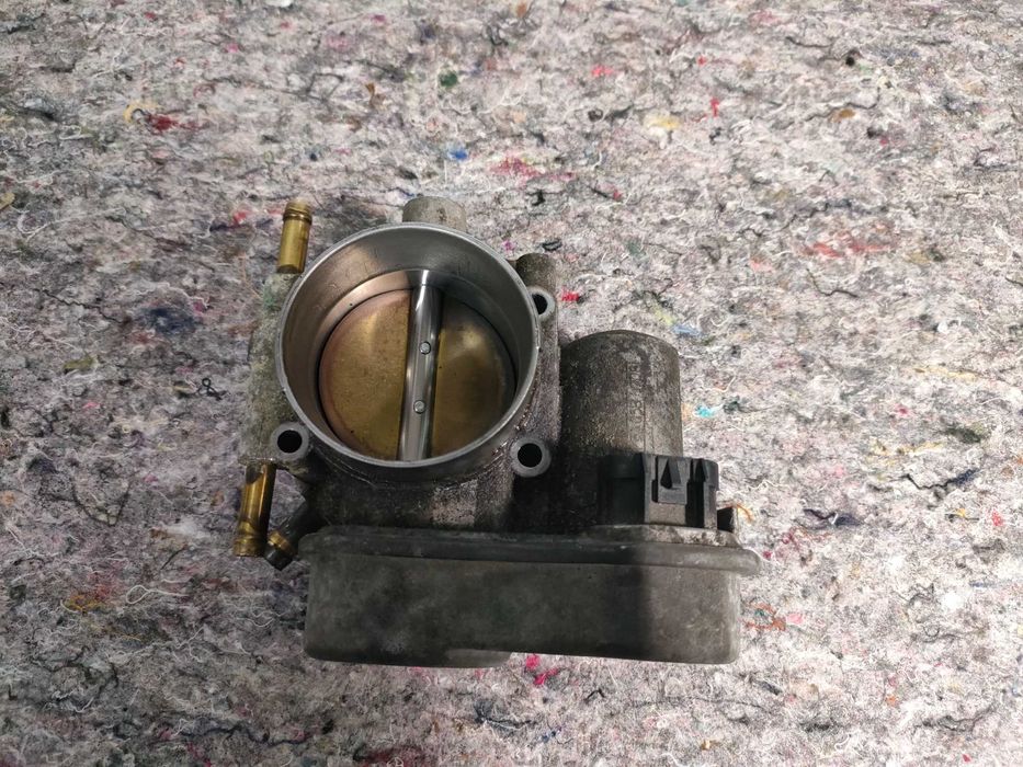 Opel Vectr Signum 1,8B przepustnica