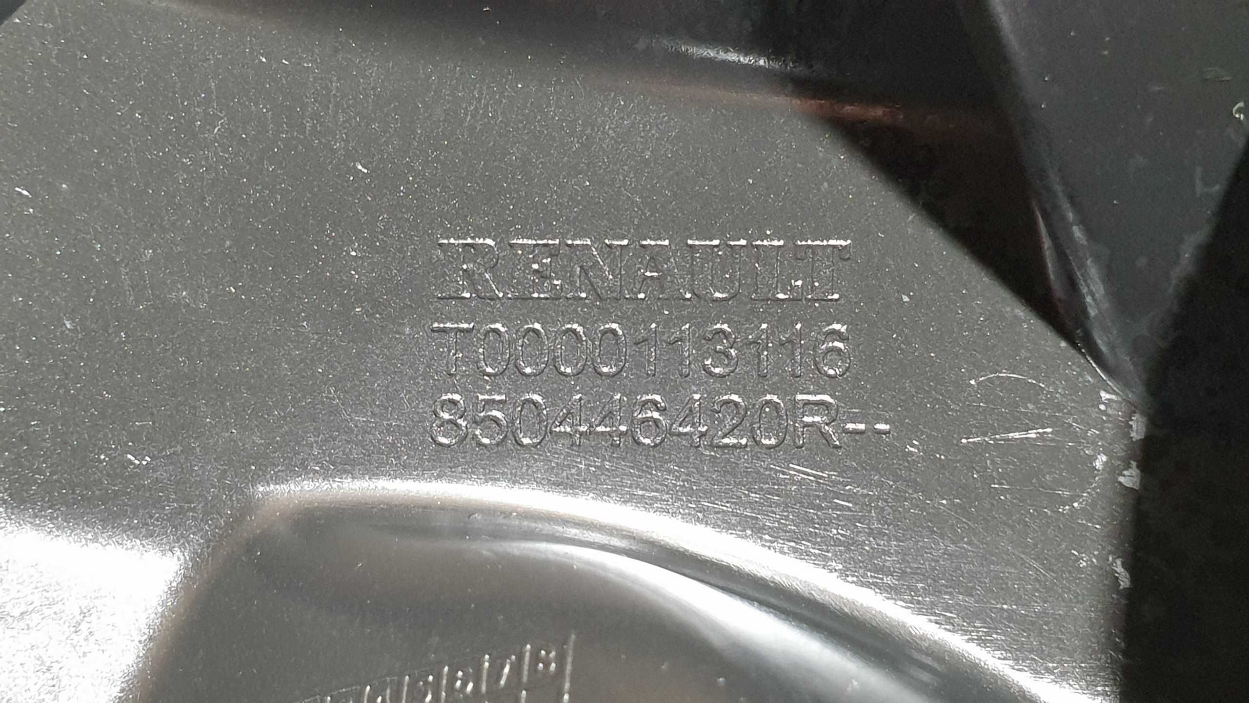 Renault Clio IV 4 HB hatchback prawy tylny ślizg zderzaka tył