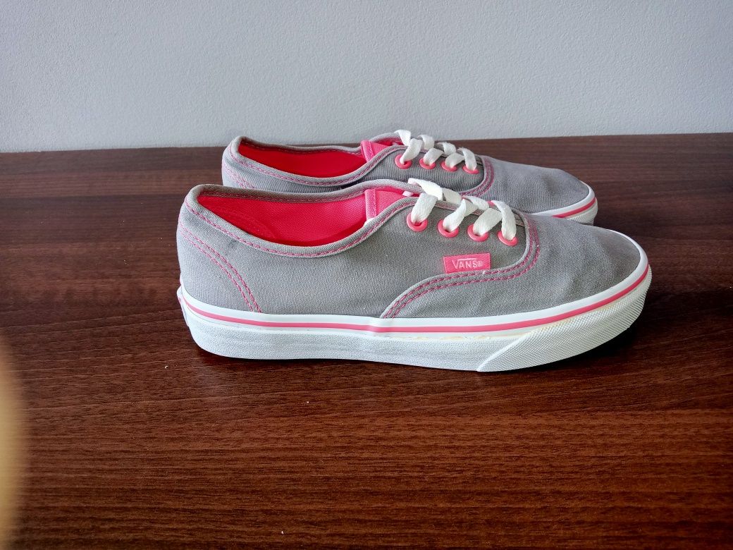 Vans nr 36.5--23 cm