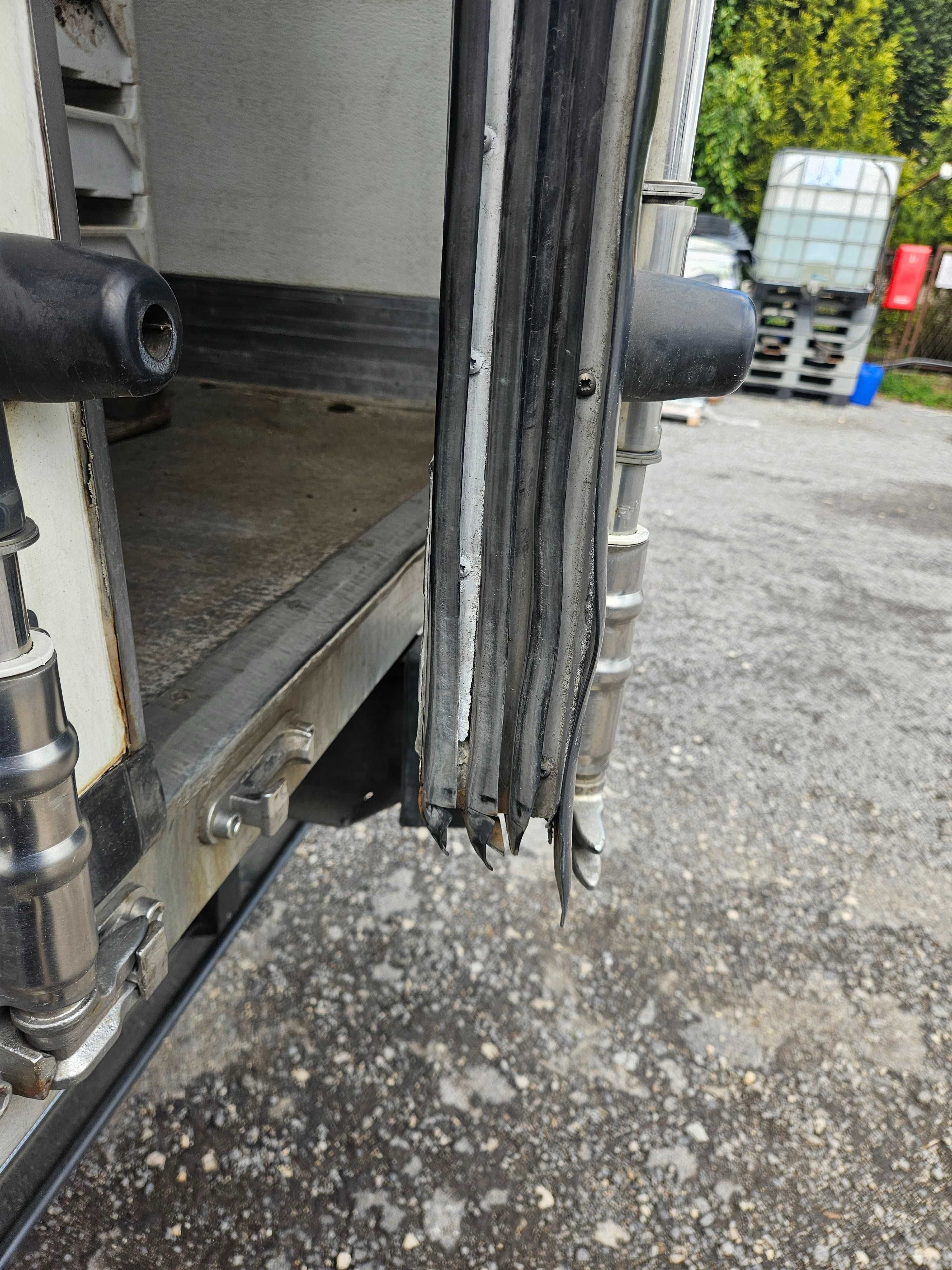 IVECO DAILY IV 35S16 Chłodnia Izoterma Mroźnia z Grzaniem 7 Palet
