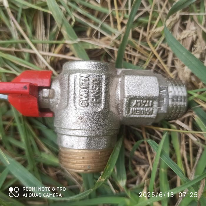 Кран американка кутовий кульовий Італія 1/2" дюйма