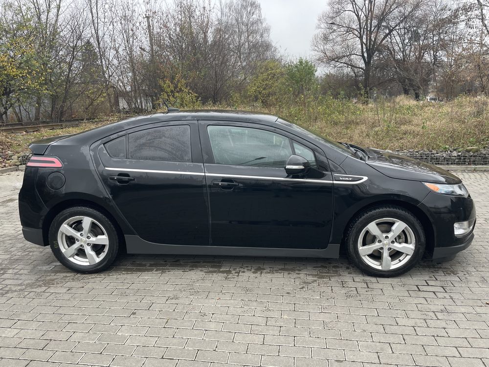 Продам свій Chevrolet Volt 2014 I покоління - 1,4 PHEV AT