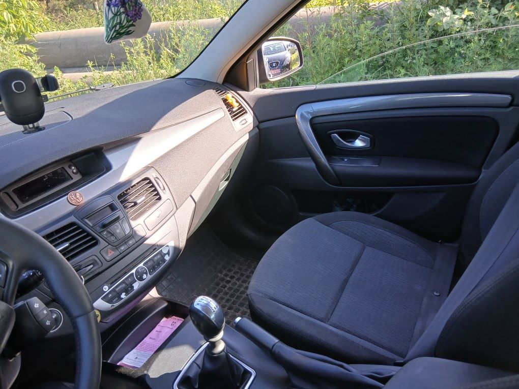Авто Renault Laguna