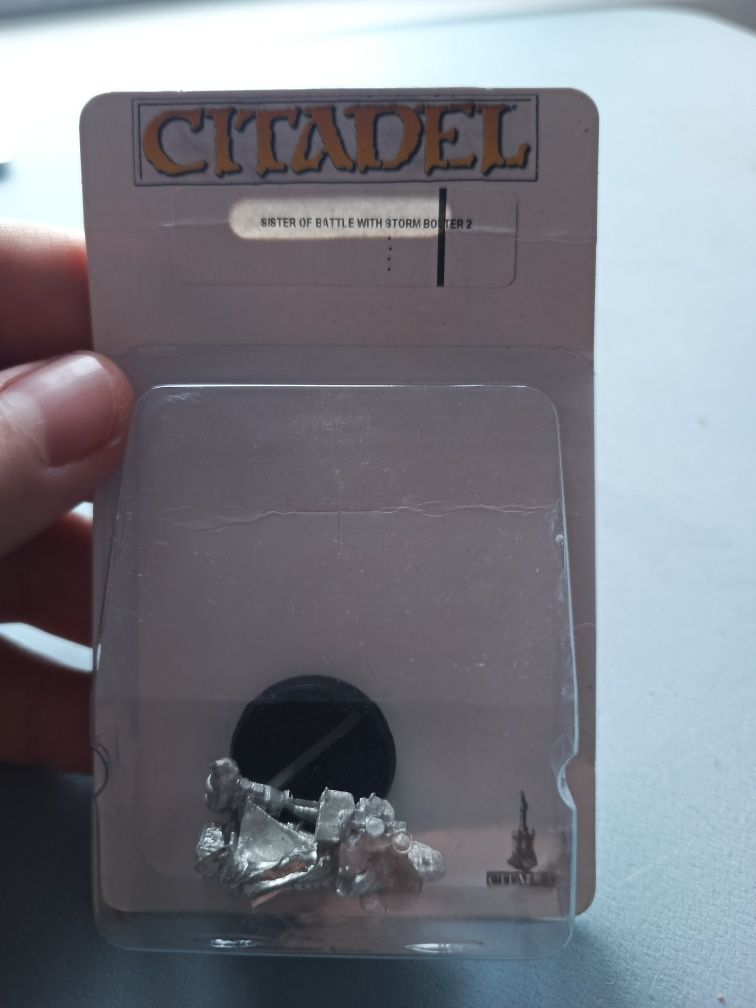 Sister with Storm Bolter 2 Sisters of Battle metal Warhammer 40k