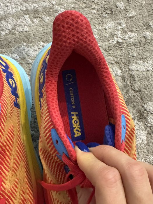 Кросівки бігові nike hoka saucony