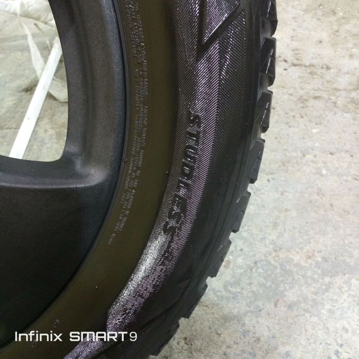 Зимова гума на дисках R19 275/55