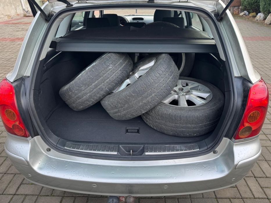 Toyota Avensis 2.0 D4D для ЗСУ