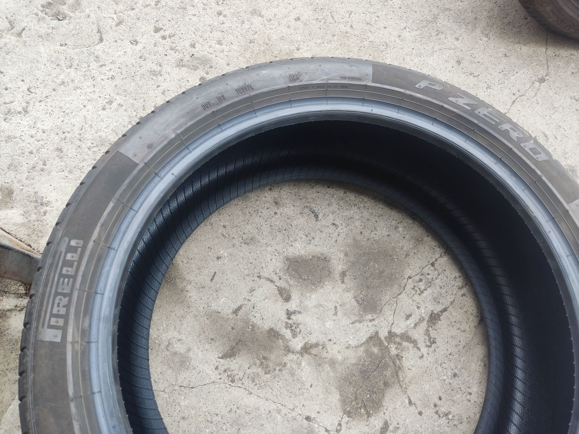 Продам резину 245/40 R20  та 275/35Z R20