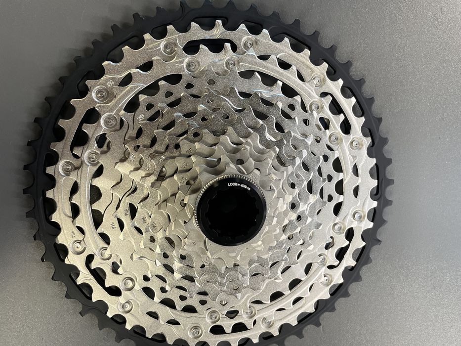 Kaseta Shimano CS M7100  SLX 12