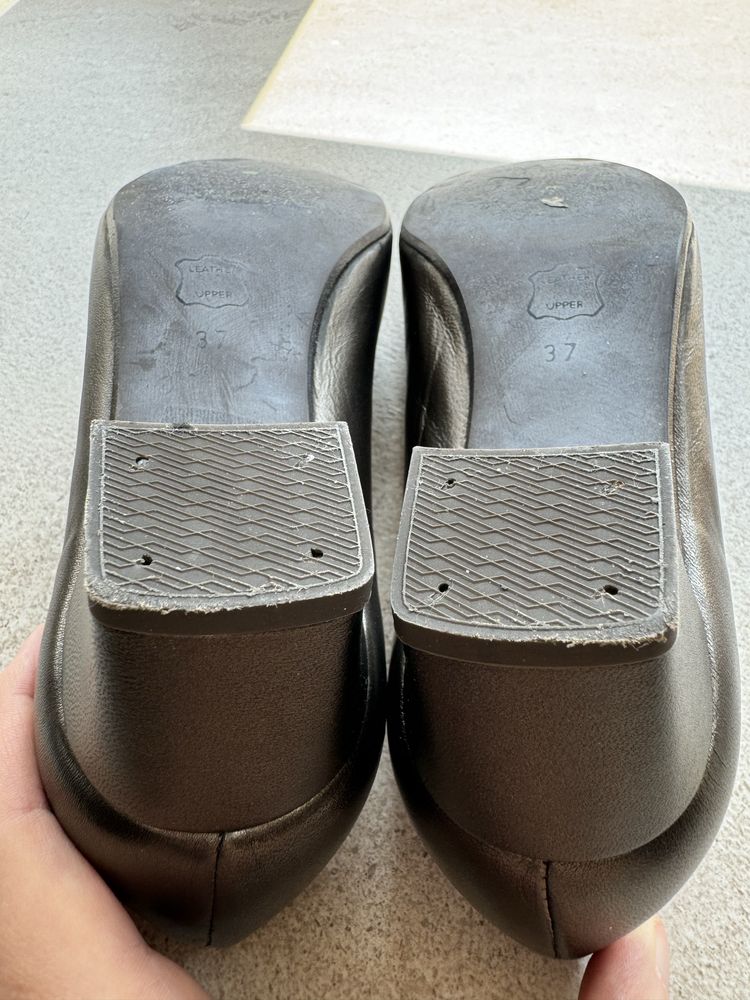 Buty wizytowe w stanie idealnym
