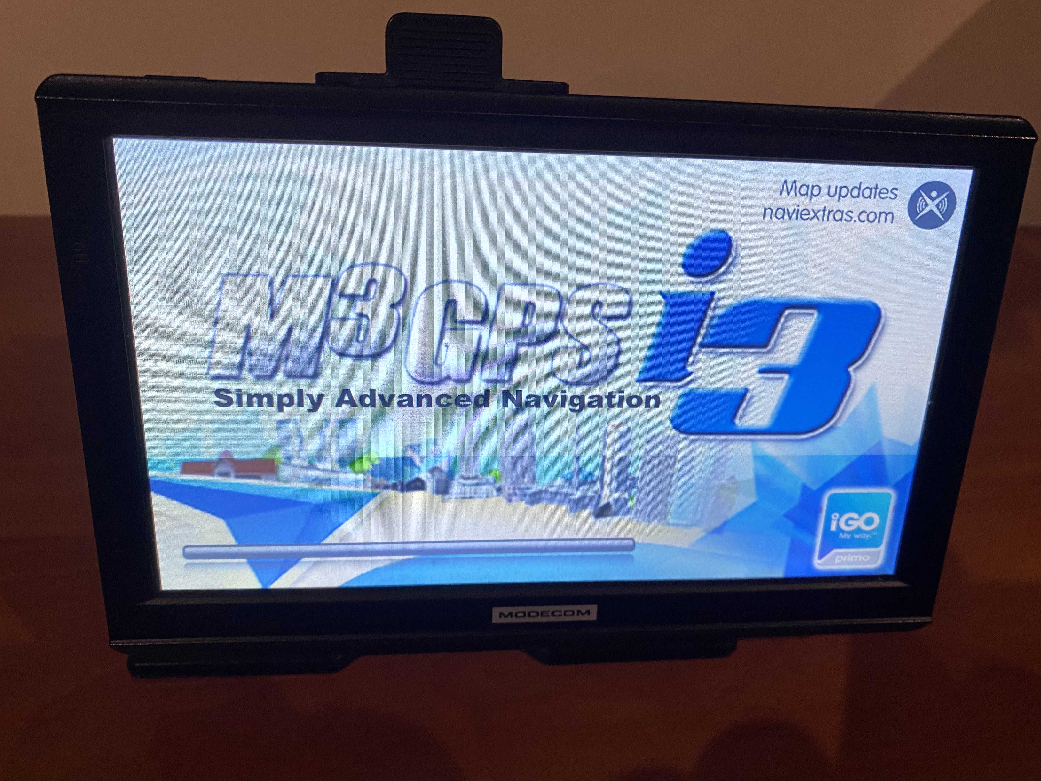 5 tabletów GPS 2 x Mio , 2 x EasySMX GPS i CarPlay LCD 8 ,7 cali .