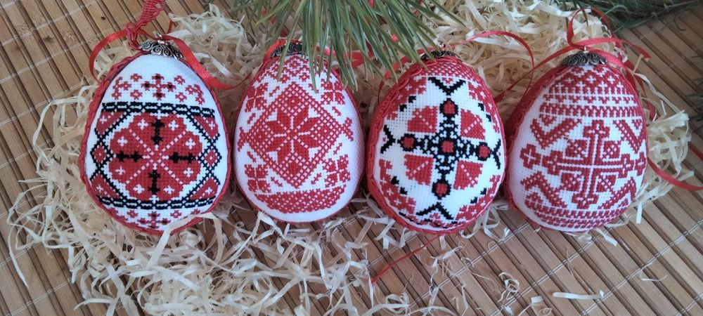 Вишиті новорічні кульки різдвяні прикраси великодня писанка яйце велик