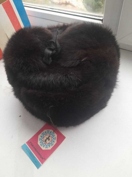 Продам меховую шапку