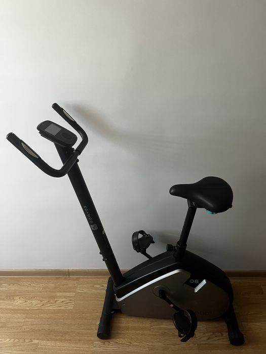 Rower Treningowy stacjonarny  Essential + 06 Domyos