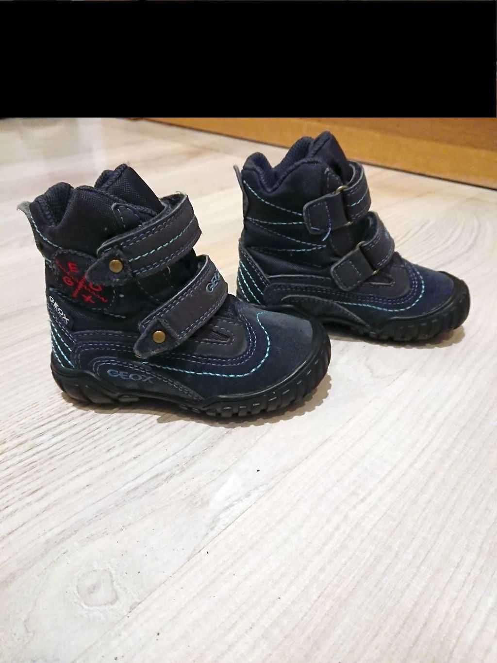 Buty na zimę GEOX Respira na rzepy granatowe rozm.21 stan b. dobr