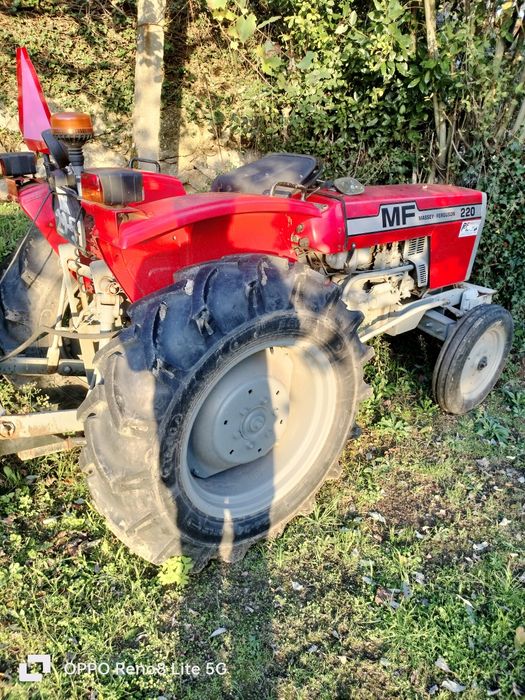 Trator ferguson 220