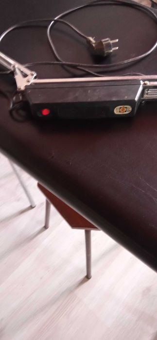 candeeiro de estética com lupa