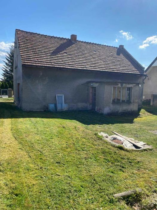 Wynajmę dom do remontu.