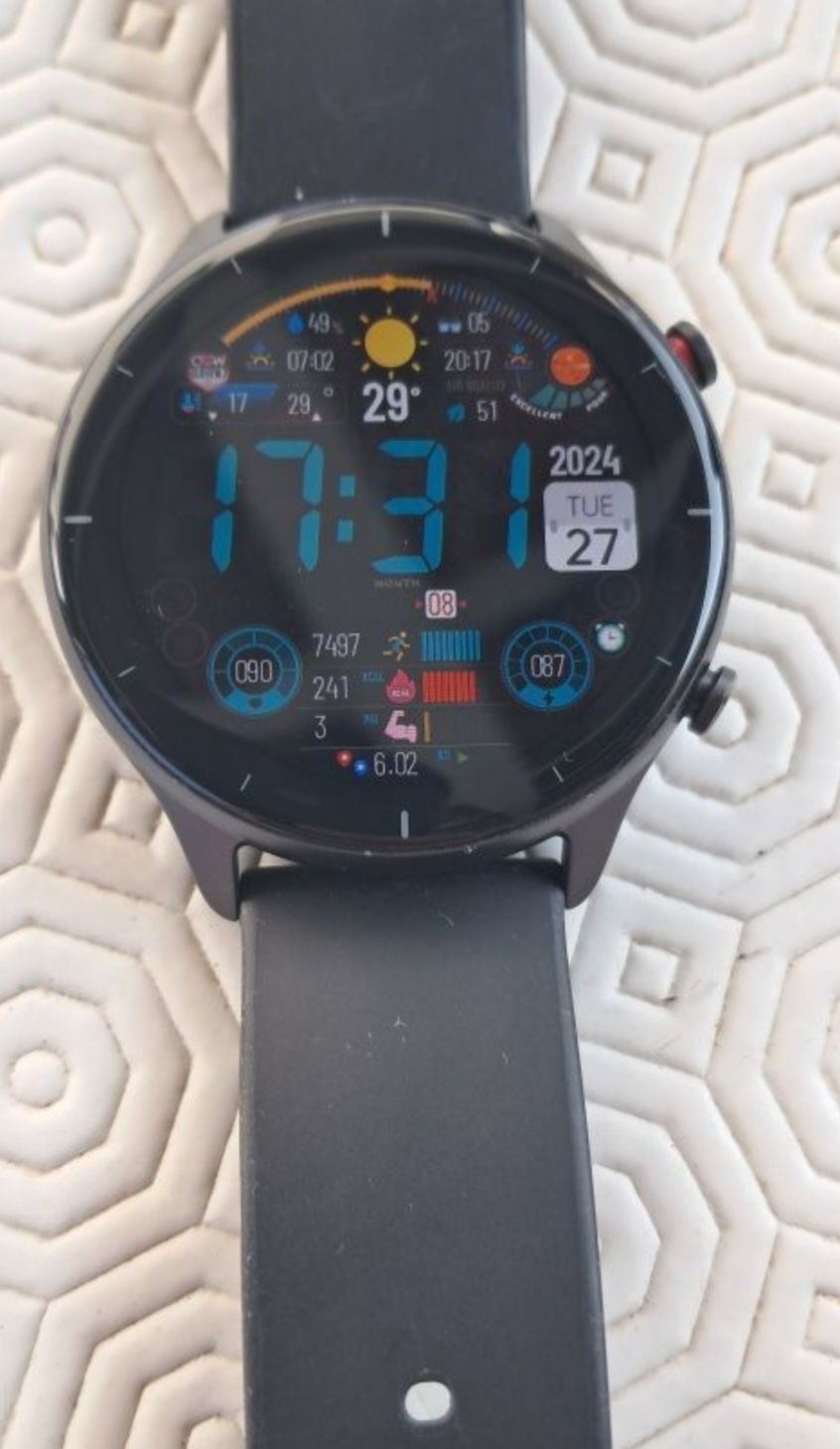 Amazfit gtr2e smartwatch