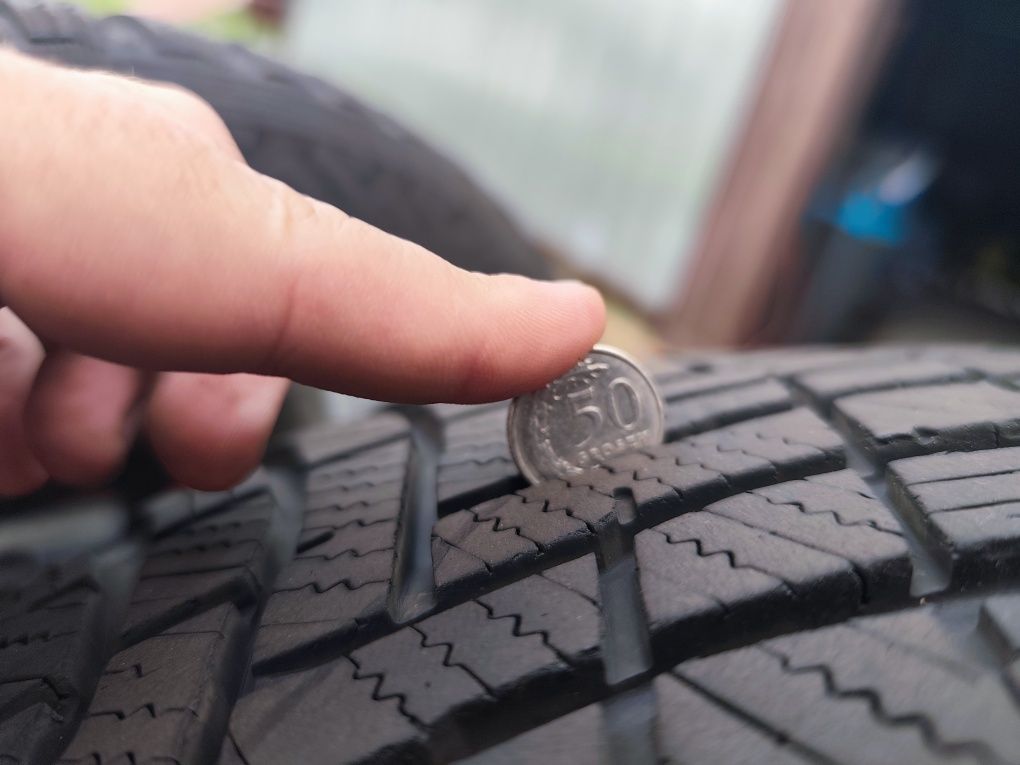 Hankook i*cept rs3 225/45 R 17 winner zima
