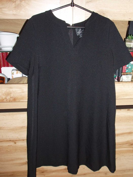 ADRIANNA PAPELL czarna sukienka trapezowa r. M/L