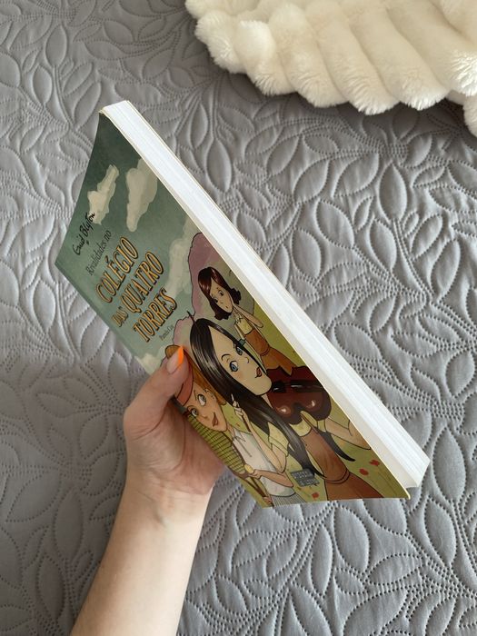 Livro “Colégio das quatro torres” de Enid Blyton