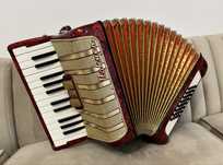Akordeon Hohner Student IVN 40 basów z futerałem!