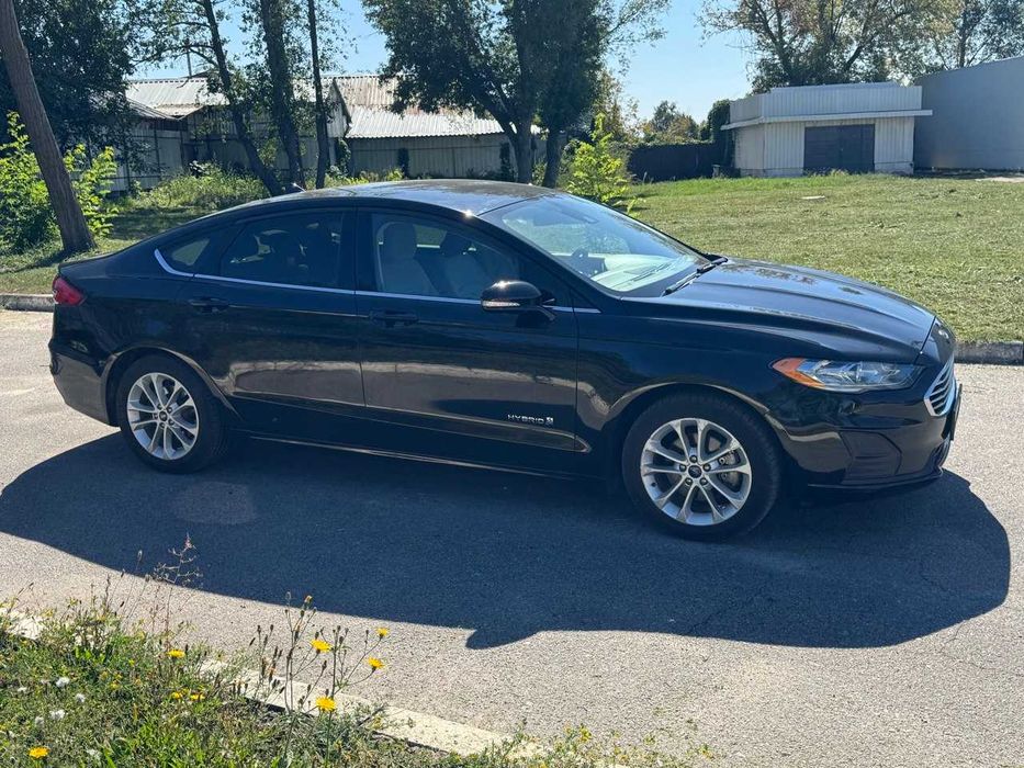 Аренда\оренда авто Ford Fusion Hubrid