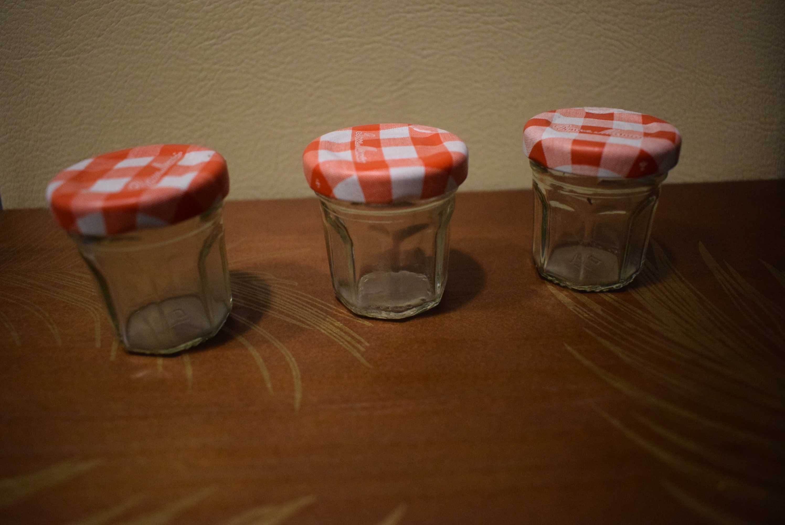 5 małych słoiczków pojemności 20 ml. w jednej niskiej cenie