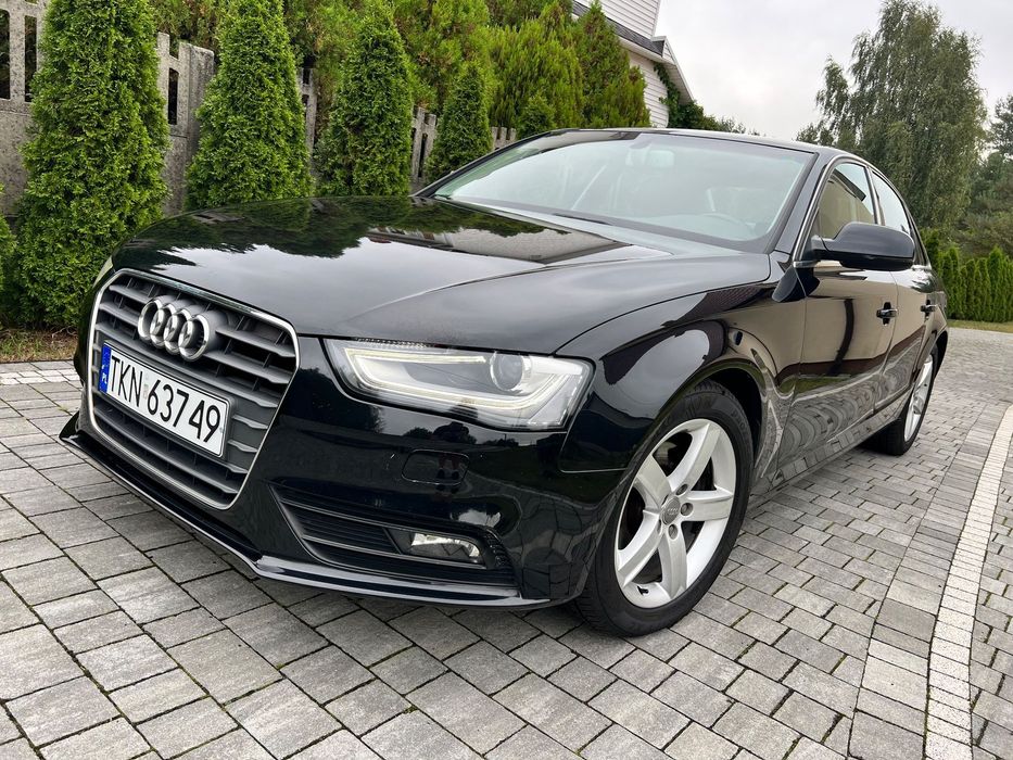 Audi A4 Limousine NAVI Xenon PDC Czarny sedan Oryginał