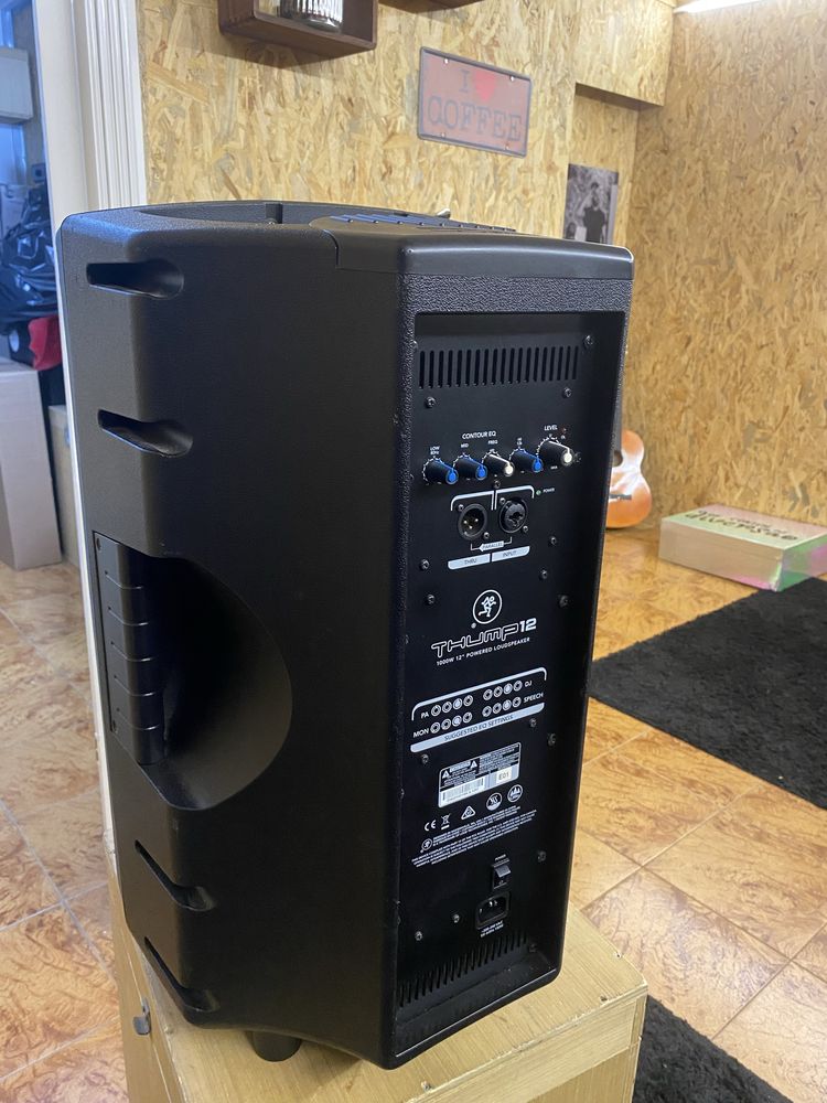 Para venda 2 colunas mackie amplificadas e grave 15 power works