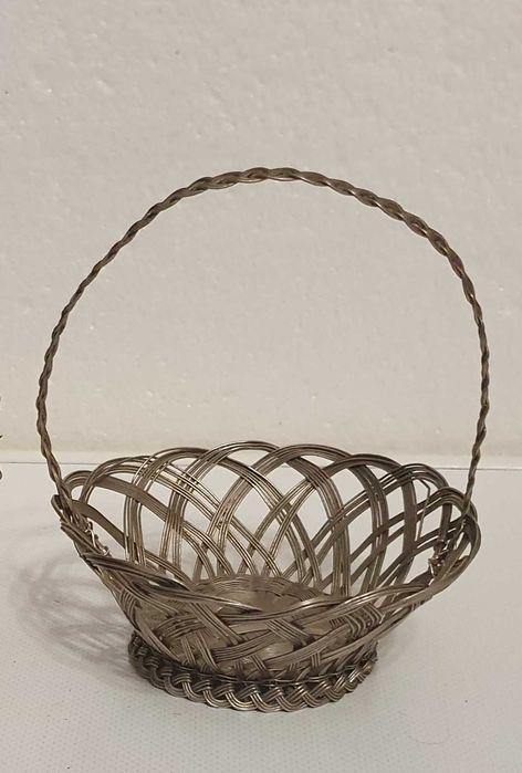 Linda Cesta em arame estanhado - Artesanato - Anos 60