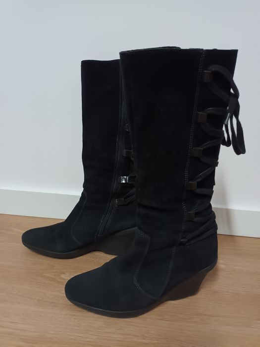 Botas de Camurça em Cunha - No  38