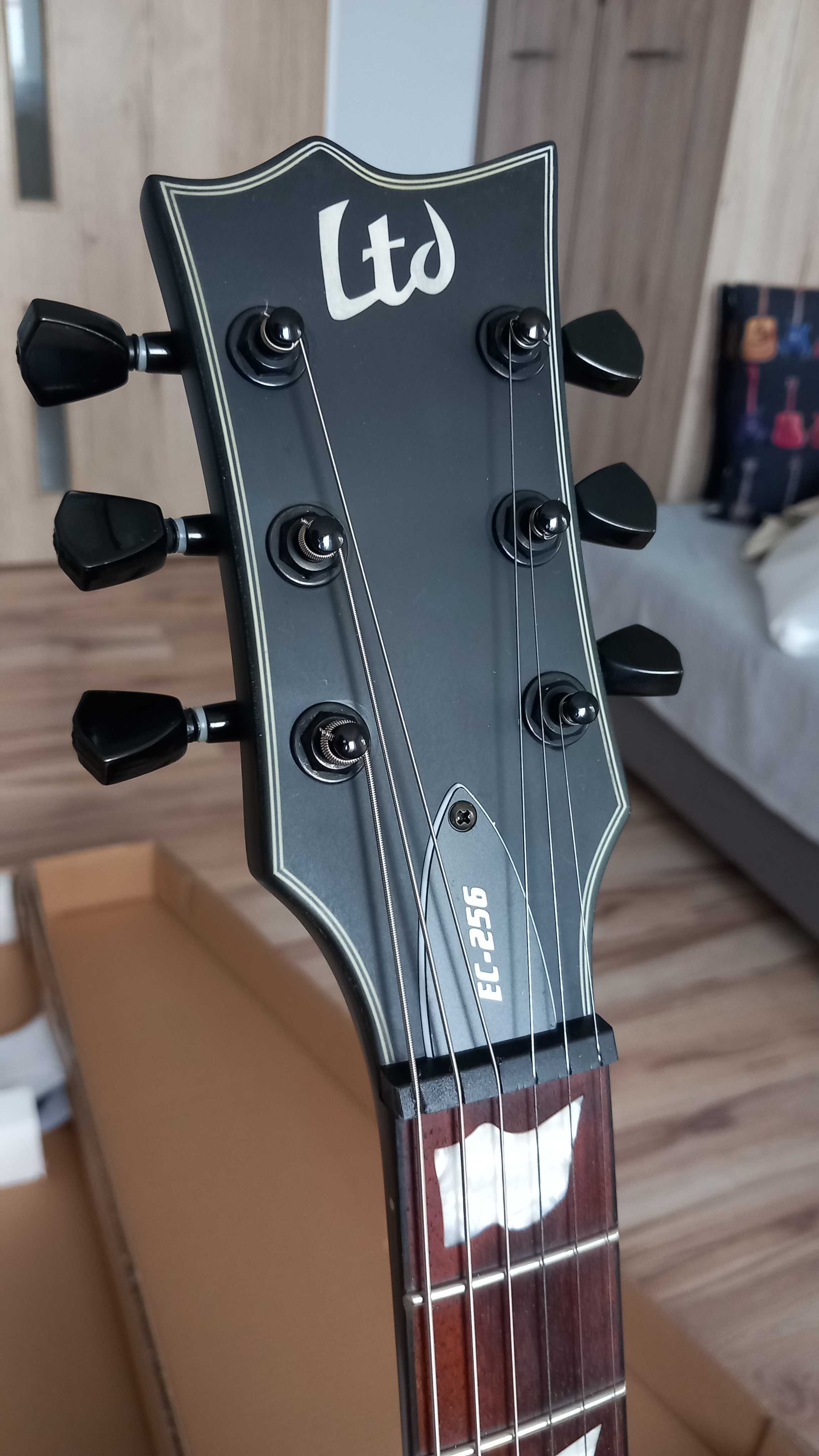 Gitara Nowa ESP LTD EC-256 BLKS NOWA Czarna satyna
