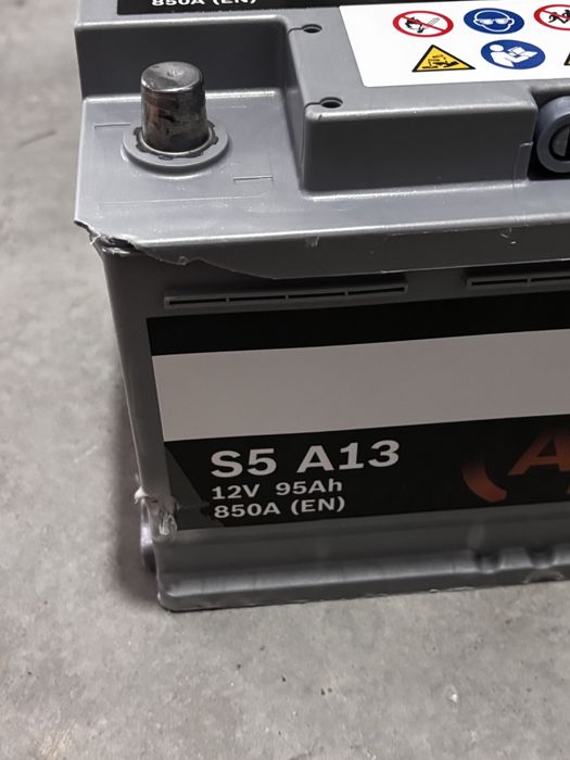 Bateria bosch AGM 95Amp (nova mas com defeito)