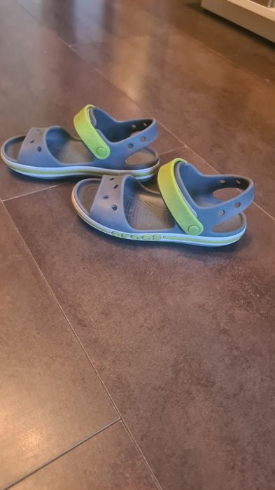 Crocs j 2  на хлопчика 34 розмір