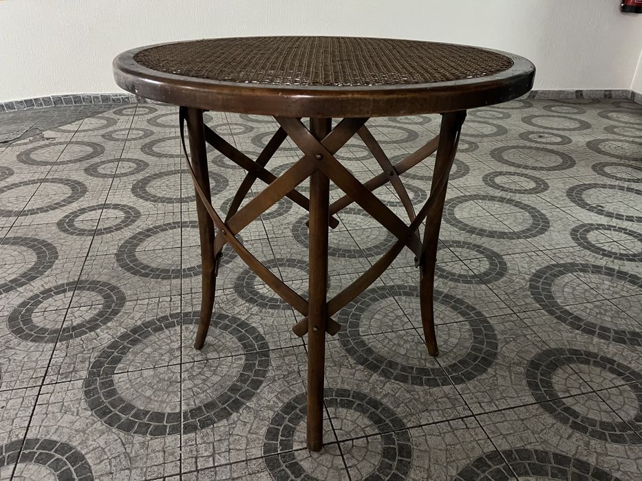 Mesa de Centro em Madeira de Cerejeira com Palhinha