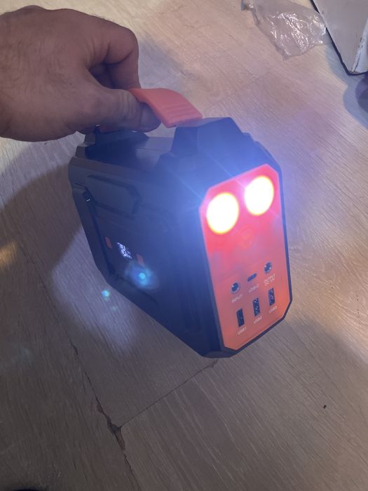 Przenośna Stacja Zasilania 300w 80.000mAh AC 230V, DC 12V, USB-C
