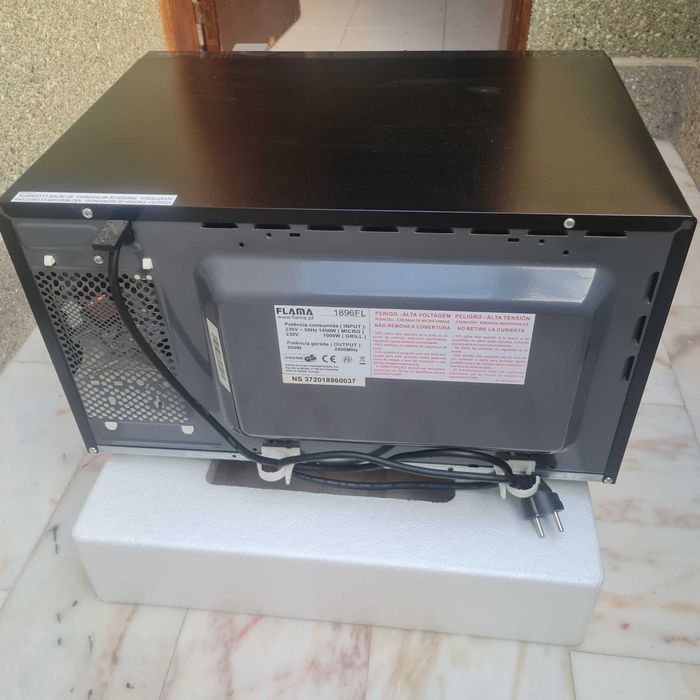 Microondas Flama preto 1000w C/grill
