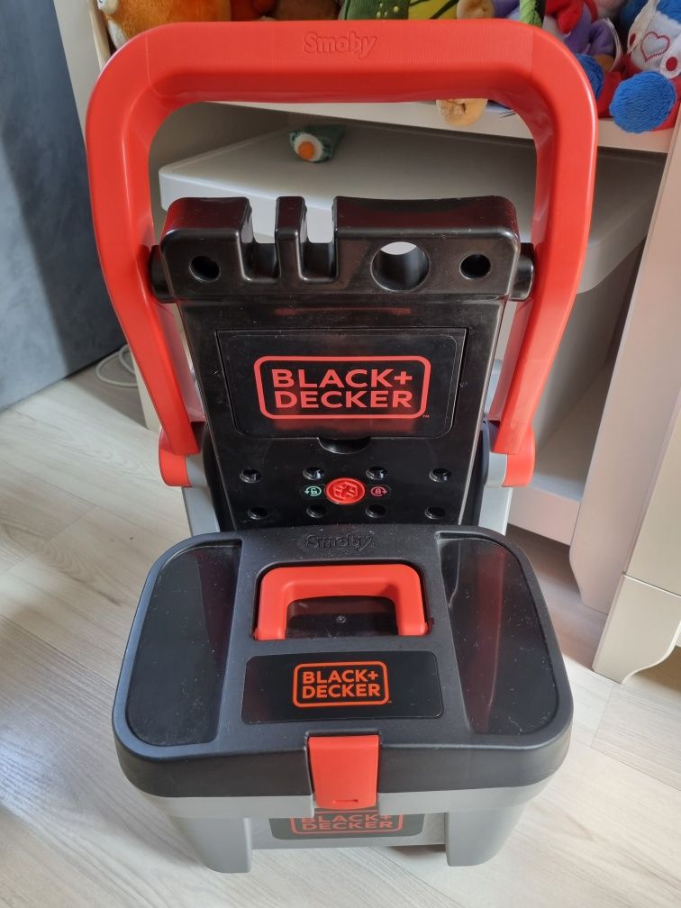 Wózek majsterkowicza Smoby warsztat skrzynka narzędzia Black Decker