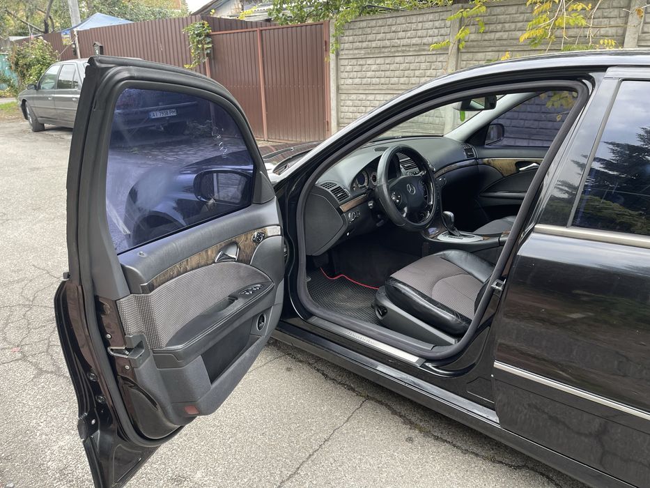 Продам автомобиль Mercedes-Benz