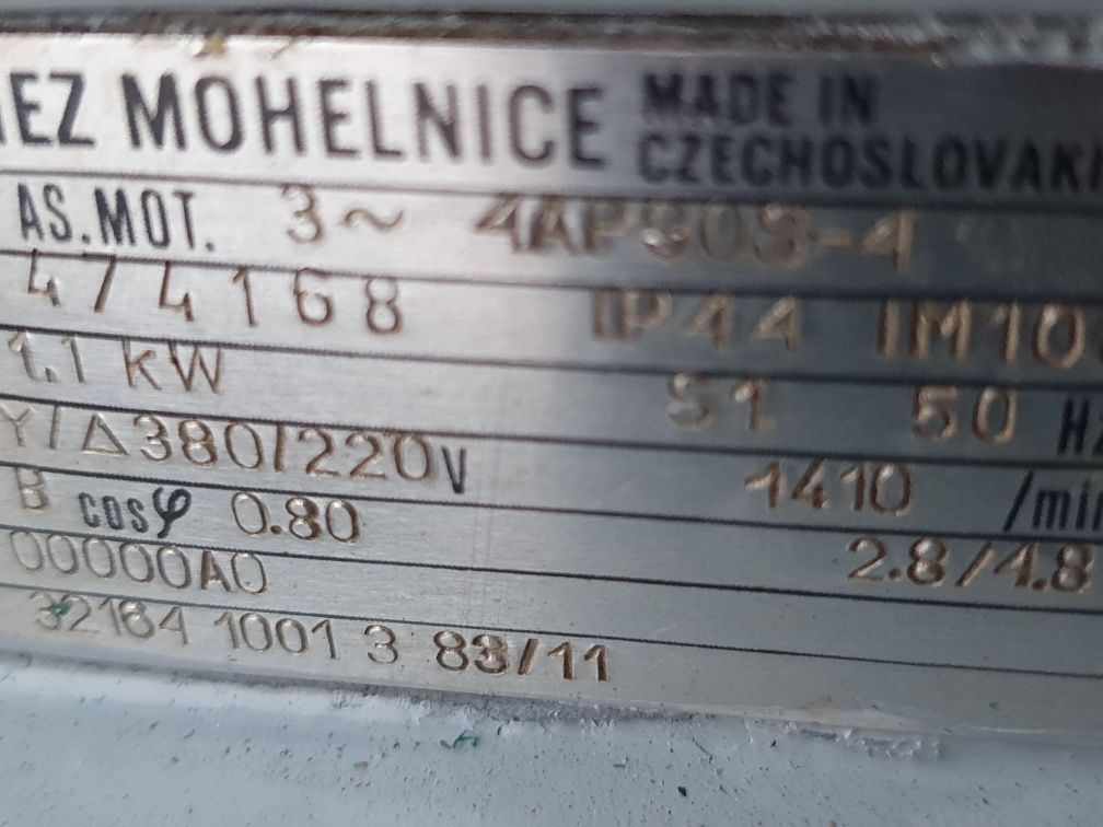 Szlifierka taśmowa w zestawie z podstawą w zestawie
