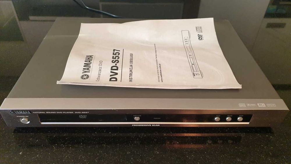 Odtwarzacz Yamaha DVD-S557