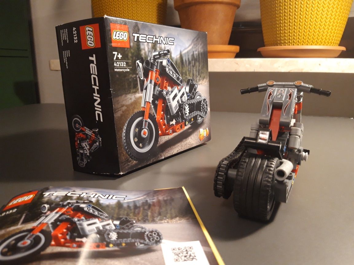 Lego technic 42132 motocykl motor