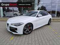 Alfa Romeo Giulia bezwypadkowy salon Polska serwis ASO
