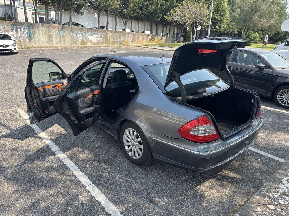 Mercedes-Benz E 220 CDI Automático NACIONAL/IUC antigo
