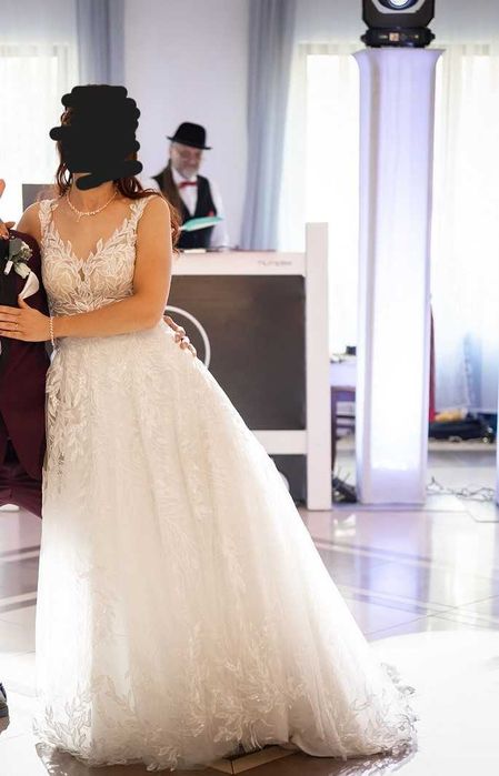 Suknia ślubna lit. A, rozm 38